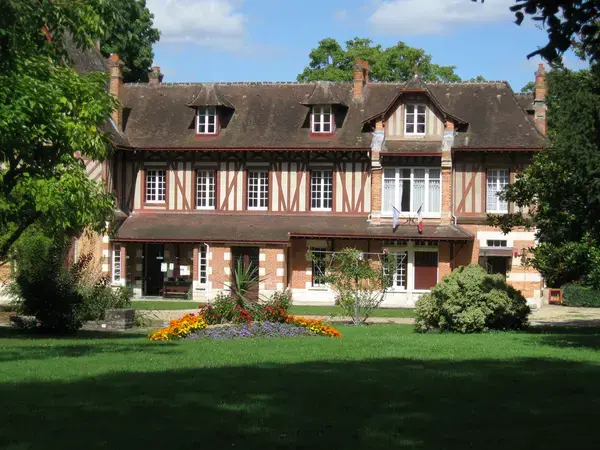 Monte Escalier Assistance Installateur Monte escalier Saint-Hilaire-Saint-Mesmin